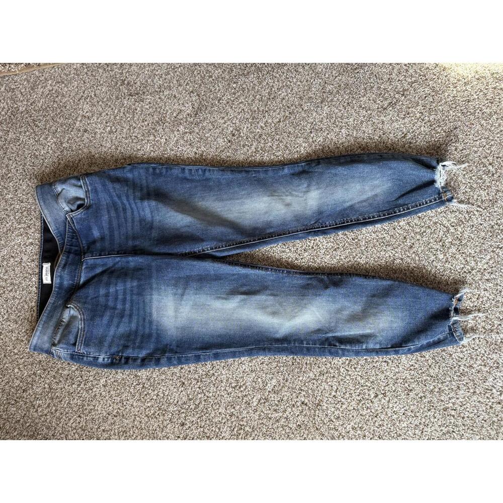 Maurices M Jeans Women's Distressed Frayed Skinny High Rise Jeans Size M Short